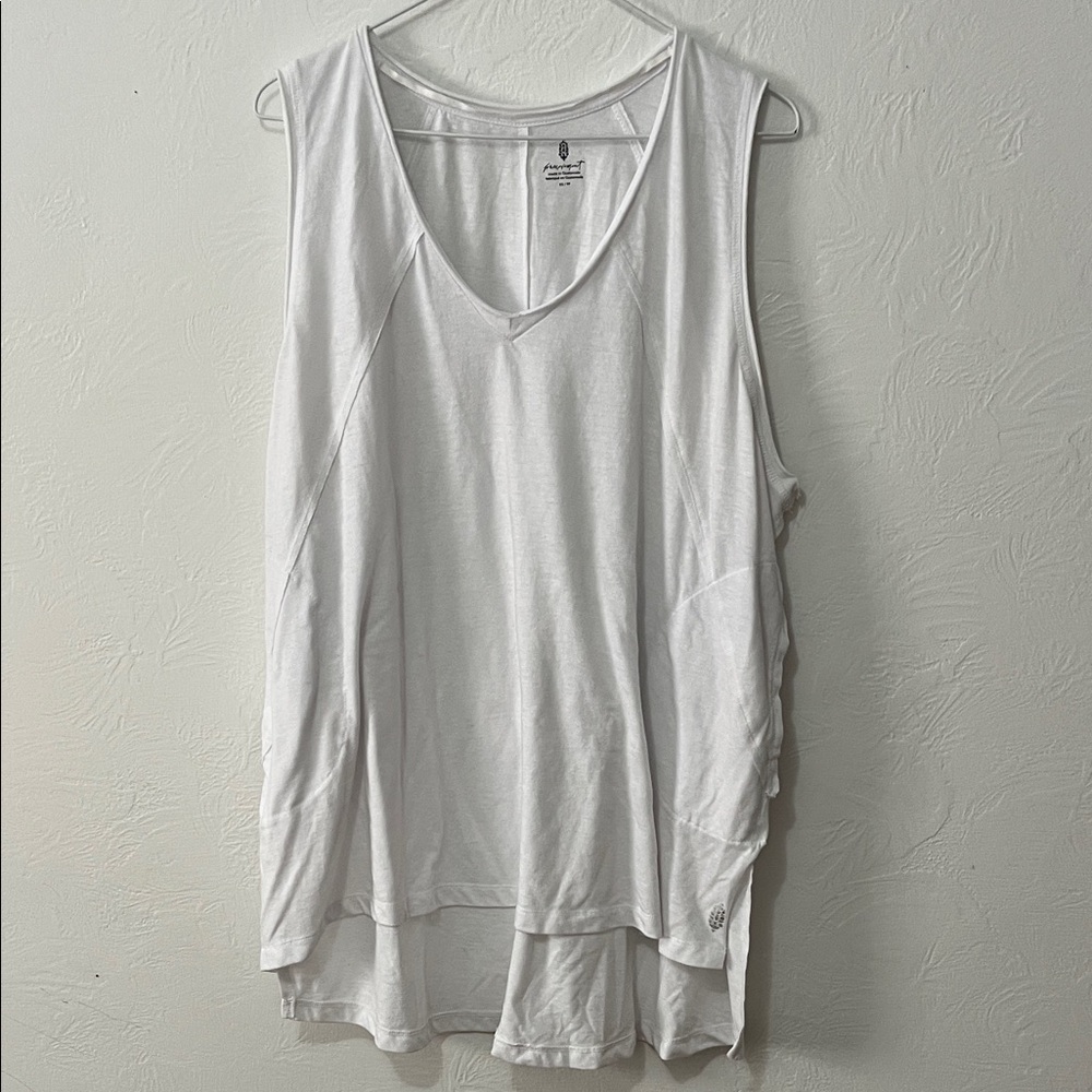 SoldFree people movement Chic White over sized  V-Neck Tank Top women’s XS